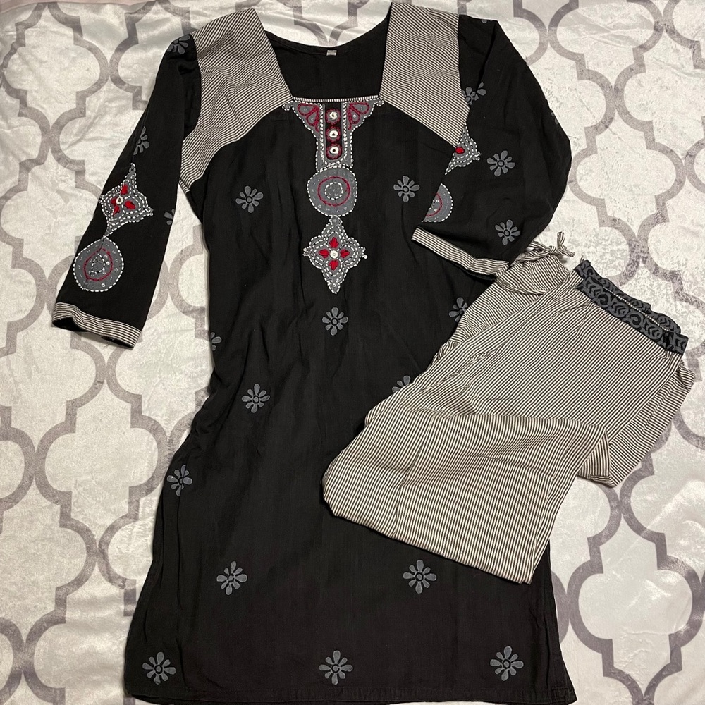 Womens Indian Shalwar Kameez Set